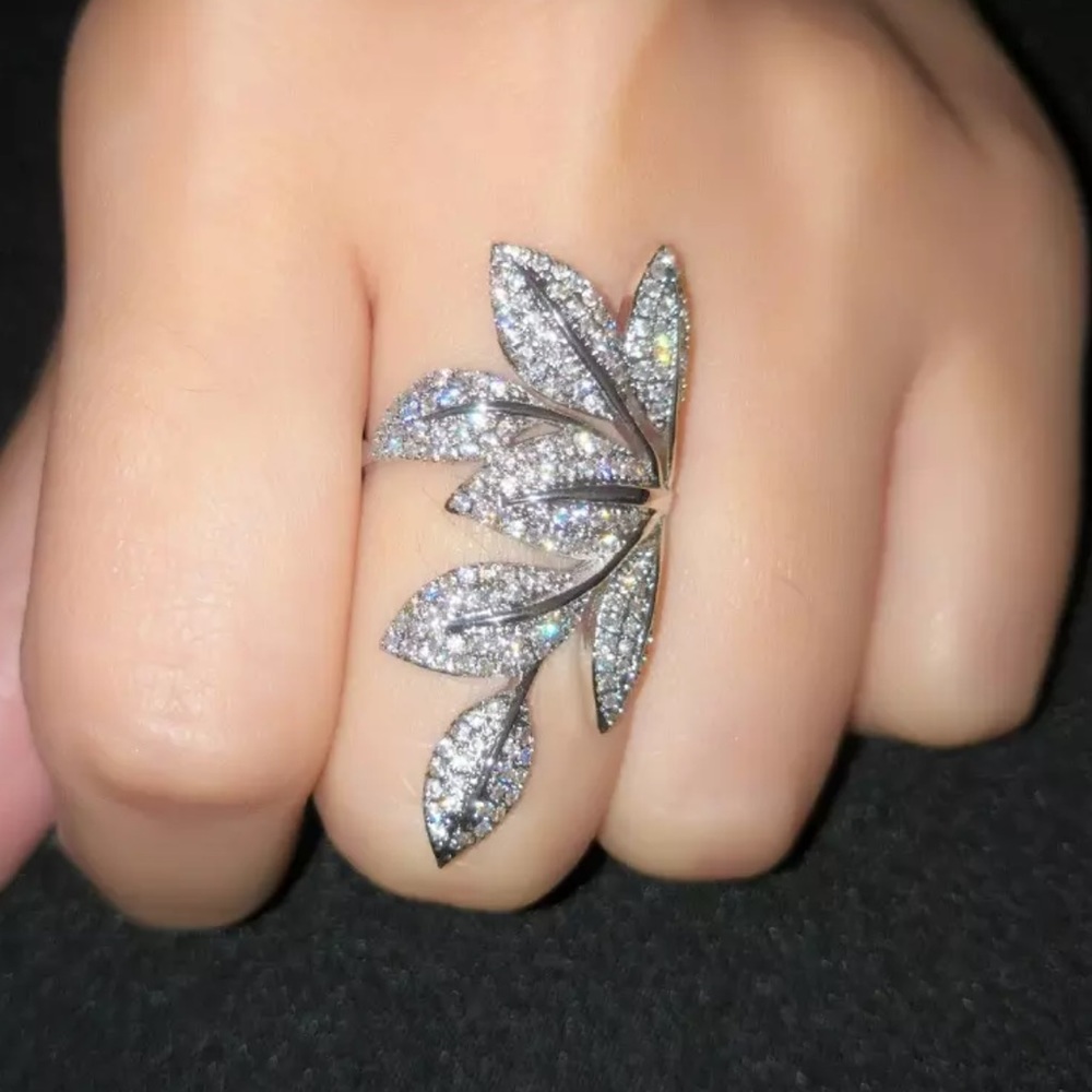 Beautiful Leaf Statement Ring - Picture 3 of 6
